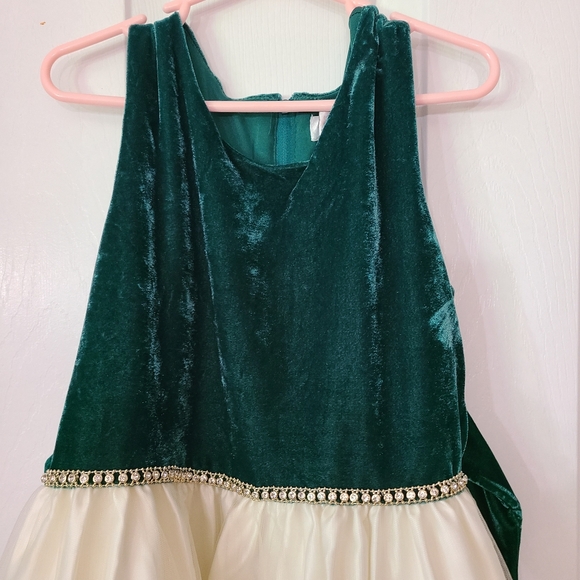 Girls Fancy Holiday Dress - Picture 3 of 6